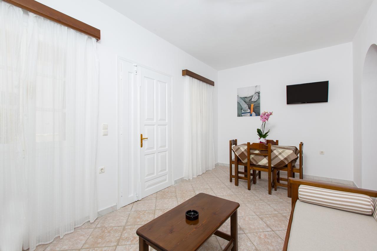 Mylos Hotel Vivlos ภายนอก รูปภาพ
